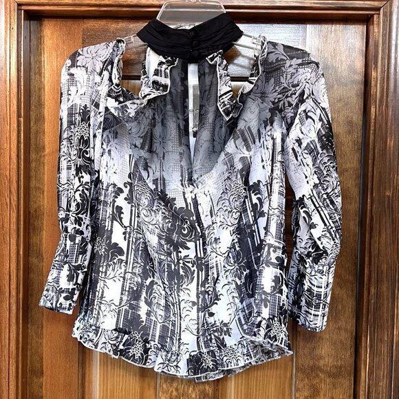 💥SALE bebe NWT Cold Shoulder Ruffle Top Ghost Lace 1 Size S Black White Gry - Picture 2 of 15